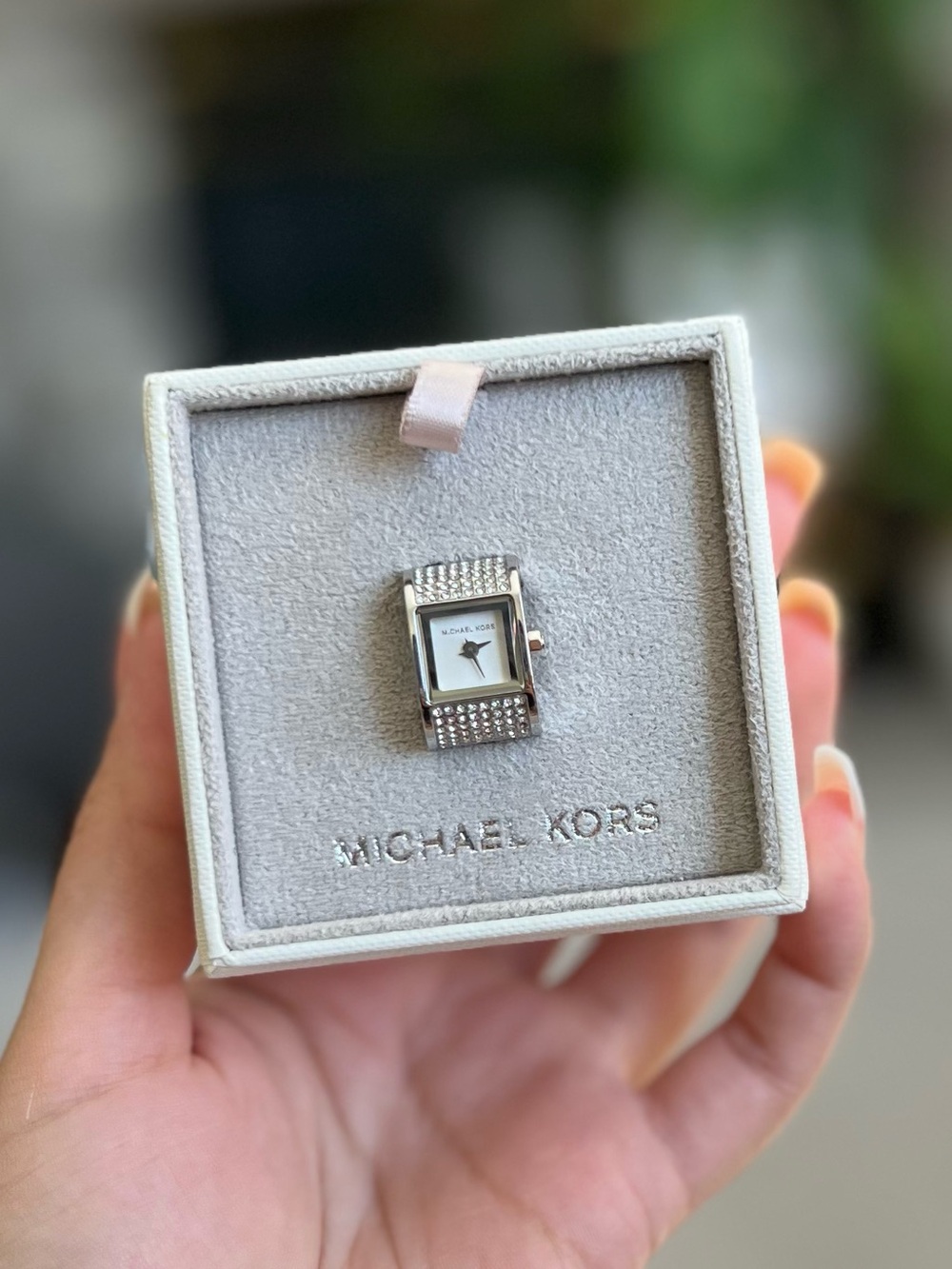 Flawed Michael Kors Darrington Pavé Ring Watch